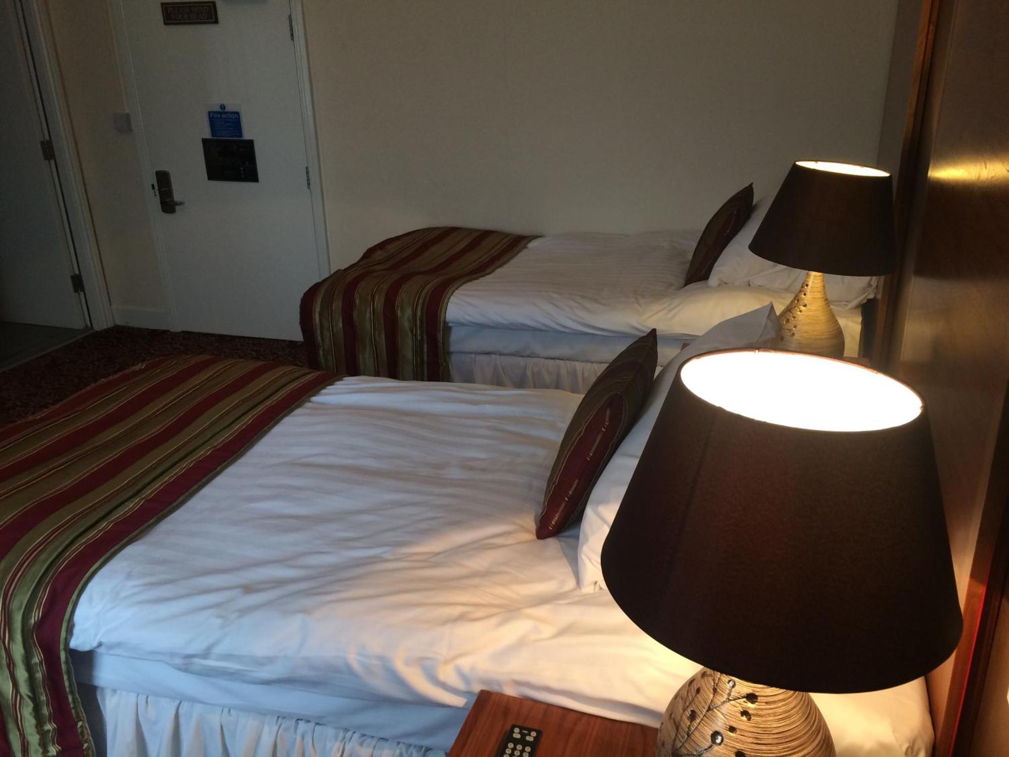 The Three Tuns Hotel Wetherspoon Thirsk Pokoj fotografie