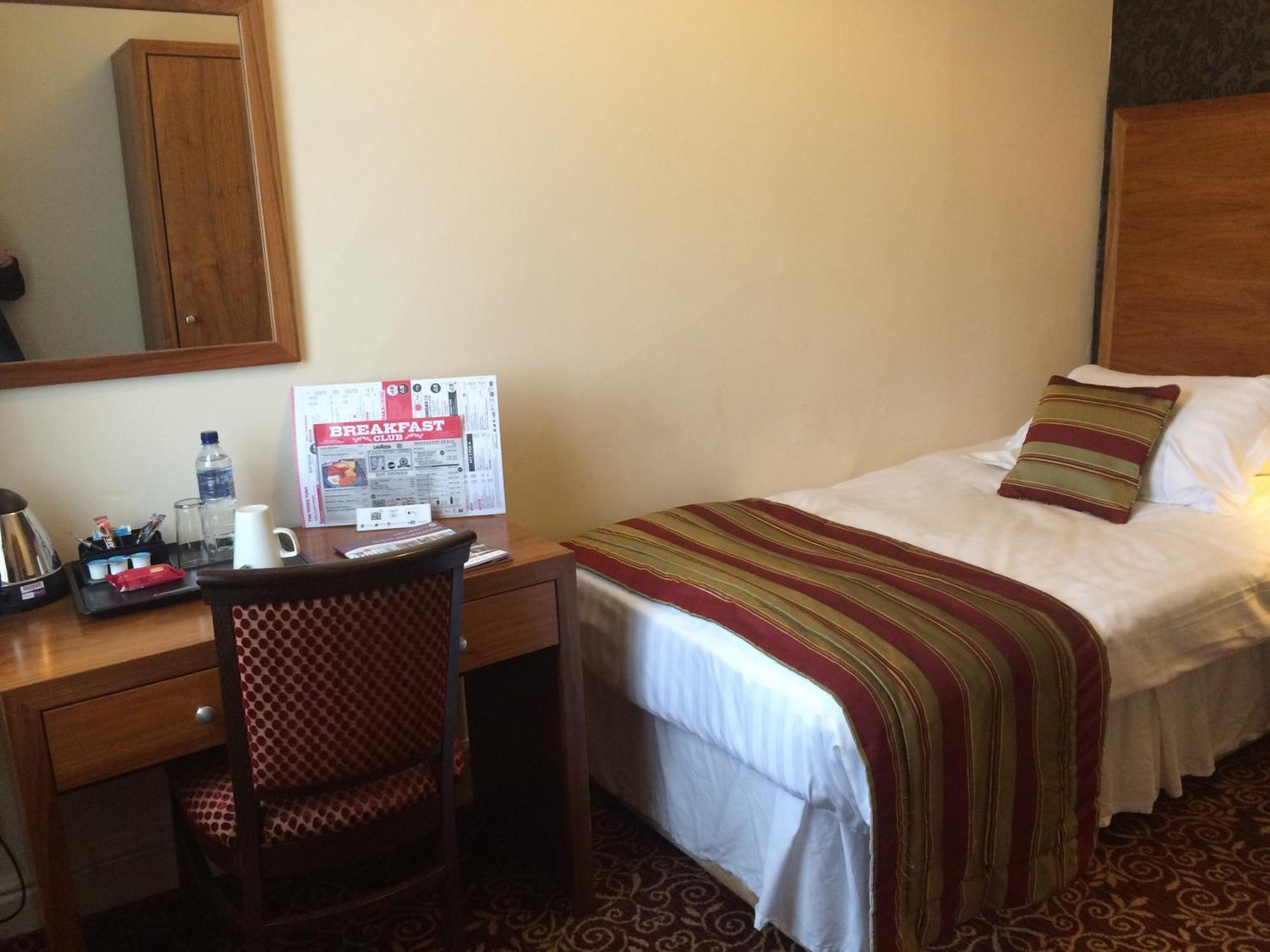 The Three Tuns Hotel Wetherspoon Thirsk Pokoj fotografie